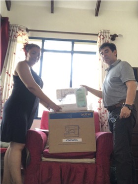 Übergabe der Soforthilfe für Sra. Guisela in Santa Cruz